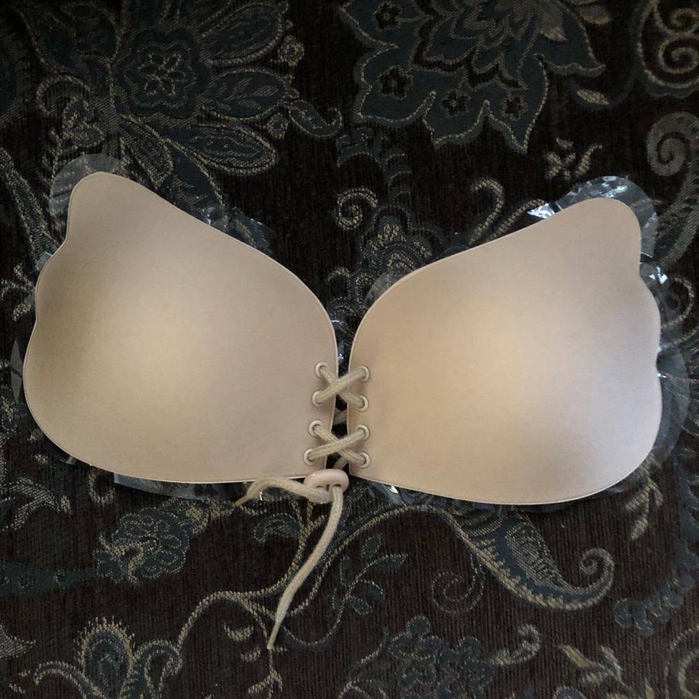 Invisible Bra - Picture 2 of 3